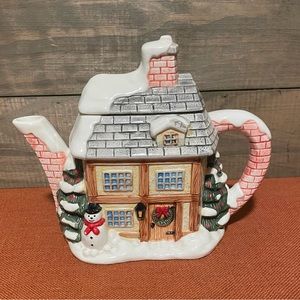Christmas Village Teapot 2 pieces